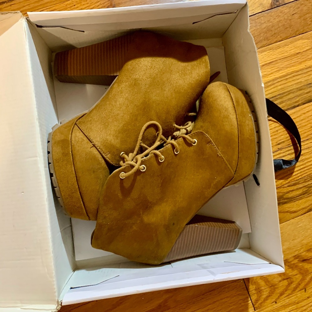 Brown lace up tall booties - Size 9.5 (FREE SHIPPING)
